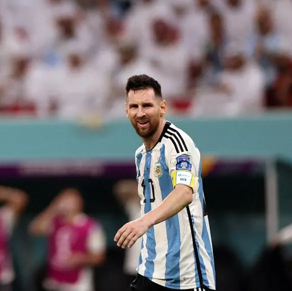 Messi's Argentina go through on penalties after Dutch comeback