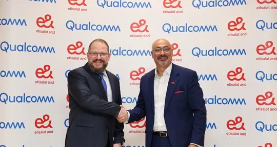 Qualcomm and e& collaborate on AI at the edge to drive transformation in the UAE