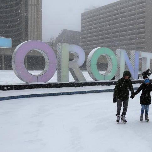 Canada's economy seen up in January after strong fourth quarter