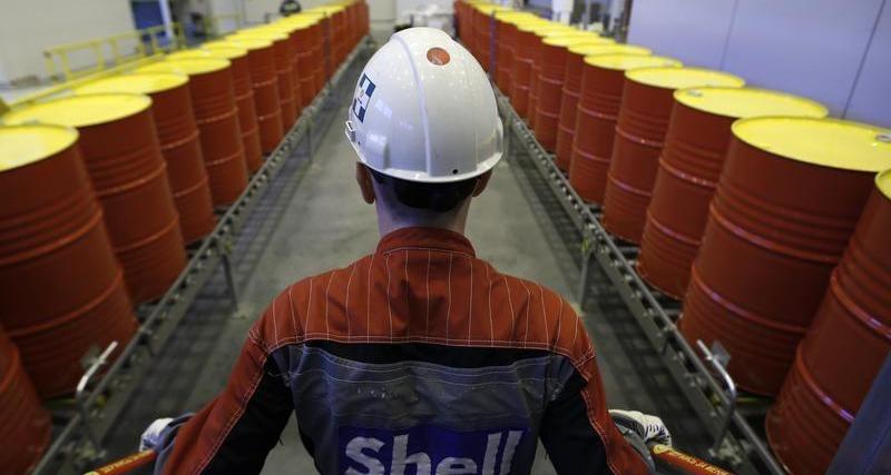 النفط يواصل الارتفاع وسط توقعات بحظر الخام الروسي في أوروبا