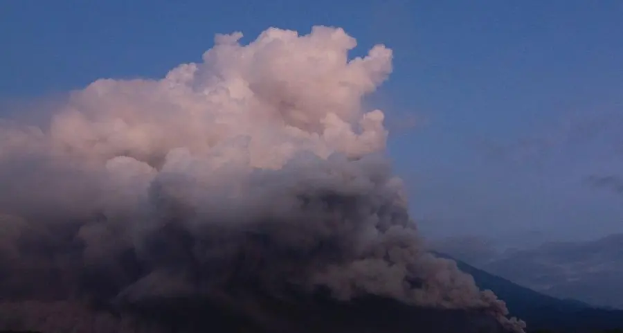 Indonesia villagers race to escape eruption as sky turns black