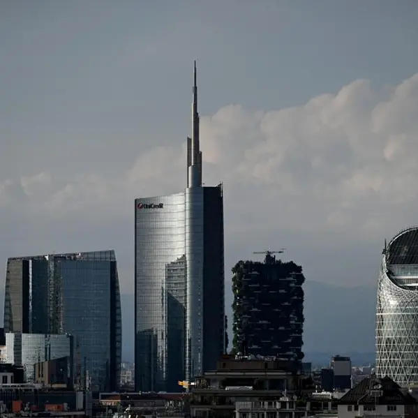 UniCredit ups stake in Commerzbank to 21%