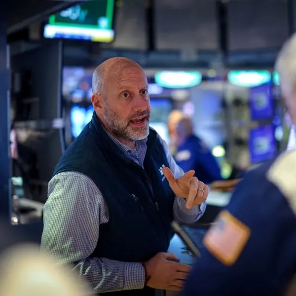 Wall St set to open flat as investors weigh labor data
