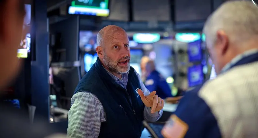 Wall St set to open flat as investors weigh labor data