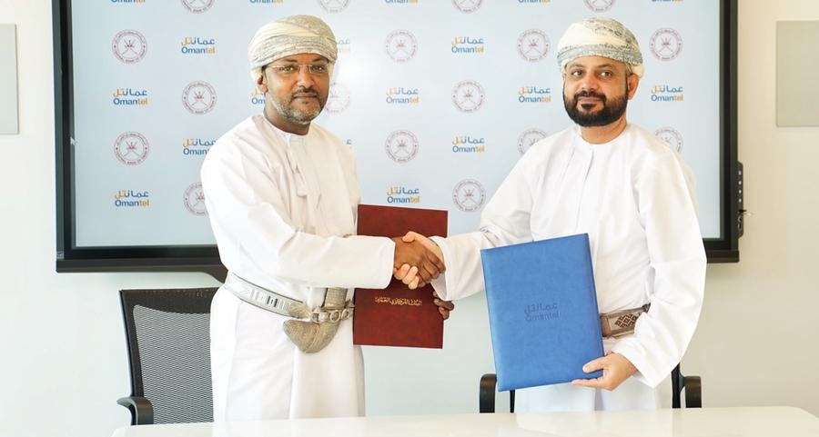 CBO and Omantel sign MoU to offer Fintech accelerator program