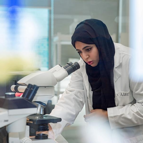 A UAEU researcher dives into microbiology and makes a new scientific discovery in the country