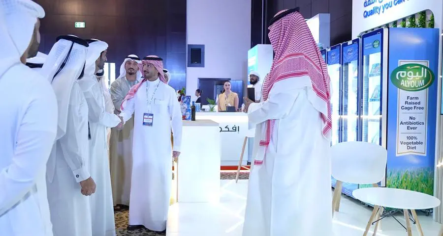 The UAE Minister of Economy visits Almarai’s pavilion at Future Food Forum 2024