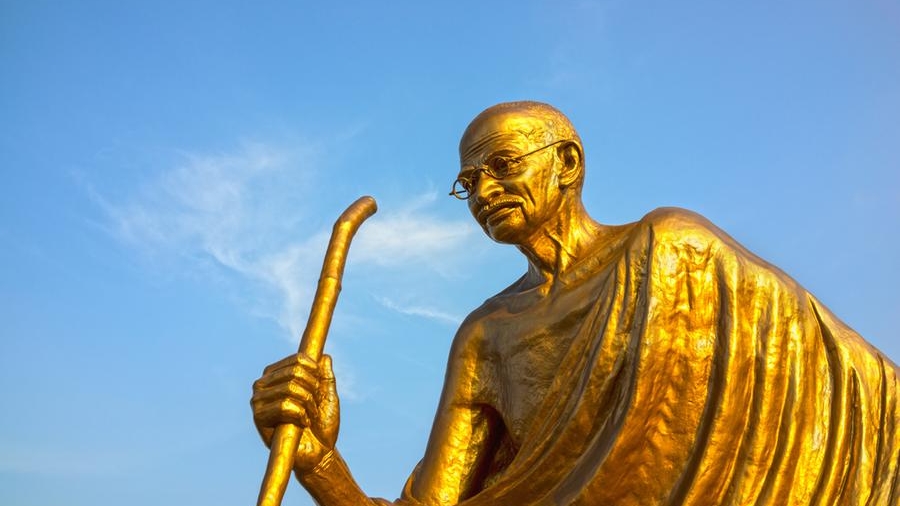 Mahatma Gandhi statue unveiled in Oman