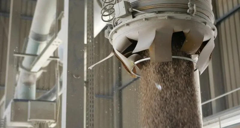 Algeria bought 690,000 to 700,000 tonnes milling wheat in tender - traders