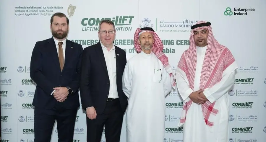 Partnership agreement signed between Kanoo Machinery UAE & KSA and Combilift