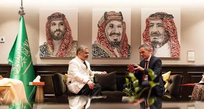 KFSHRC welcomes UK Science Secretary to showcase robotic surgery milestone