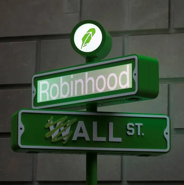 Robinhood shares gain as retail trading rebound powers record quarter