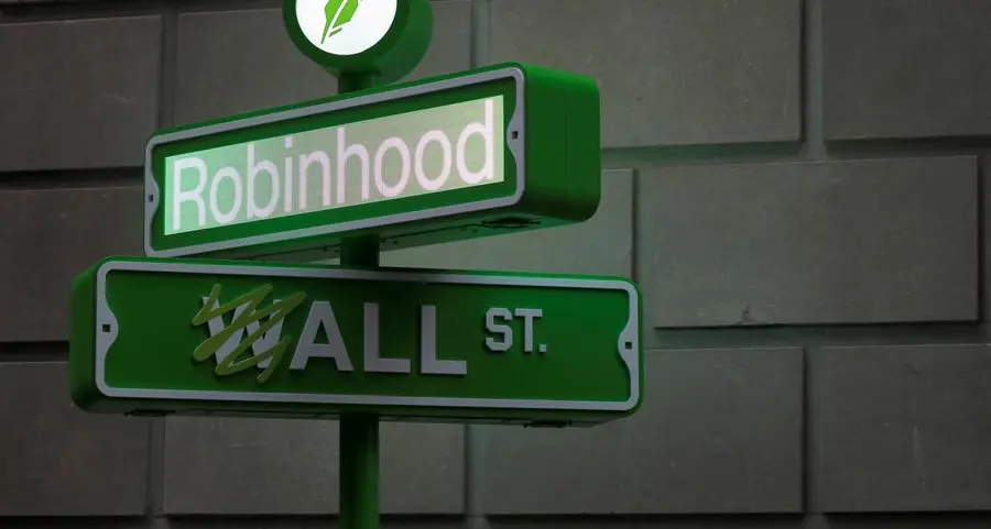 Robinhood shares gain as retail trading rebound powers record quarter