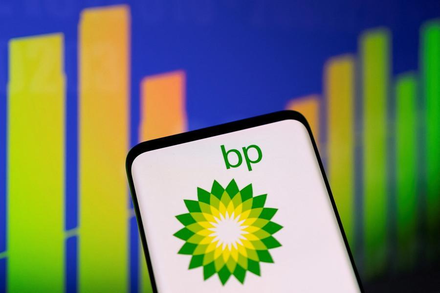 BP umika napovedi o vrhu povpraševanja po nafti in pričakuje rast do leta 2030