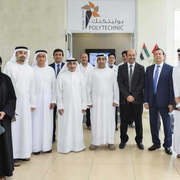 جامعة الإمارات تعقد اجتماعاً مع معهد التكنولوجيا التطبيقية – بوليتكنيك أبوظبي