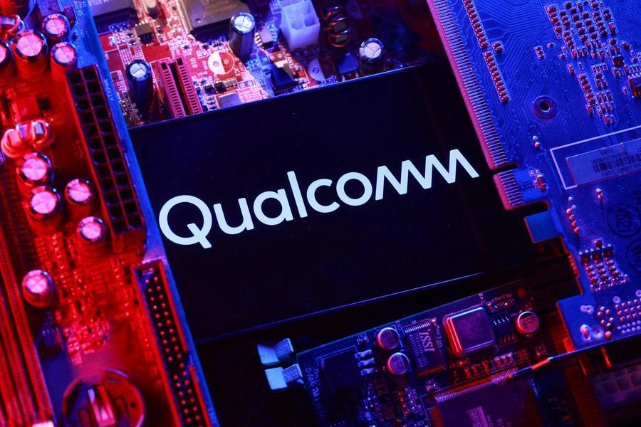 Qualcomm napoveduje nove čipe za umetno inteligenco, s katerimi pospešuje prodor v podatkovne centre