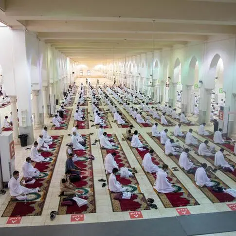 Saudi ministry allows use of external loudspeakers for Friday prayer and two Eids