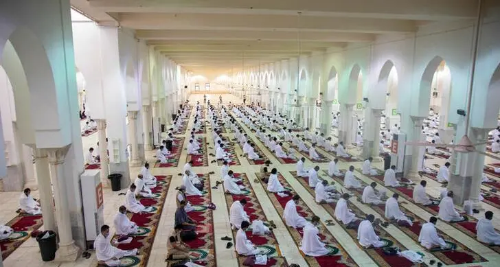 Saudi ministry allows use of external loudspeakers for Friday prayer and two Eids