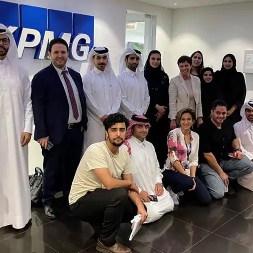 KPMG in Qatar receives prestigious award for outstanding contribution to young talent development