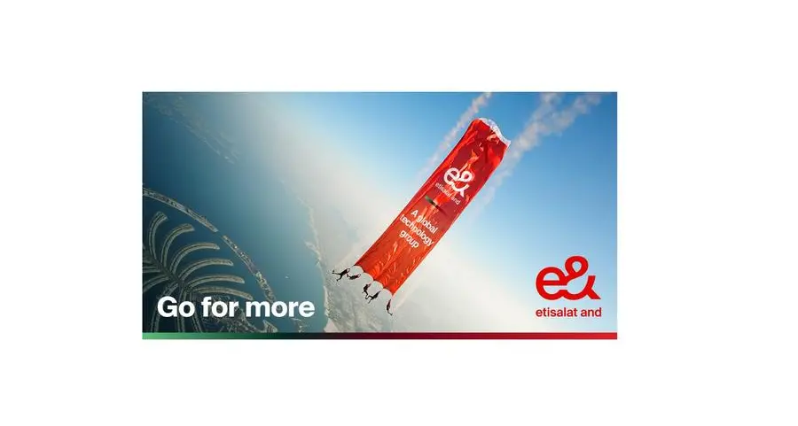 E& sets new Guinness world record for flying the largest banner in a skydiving freefall