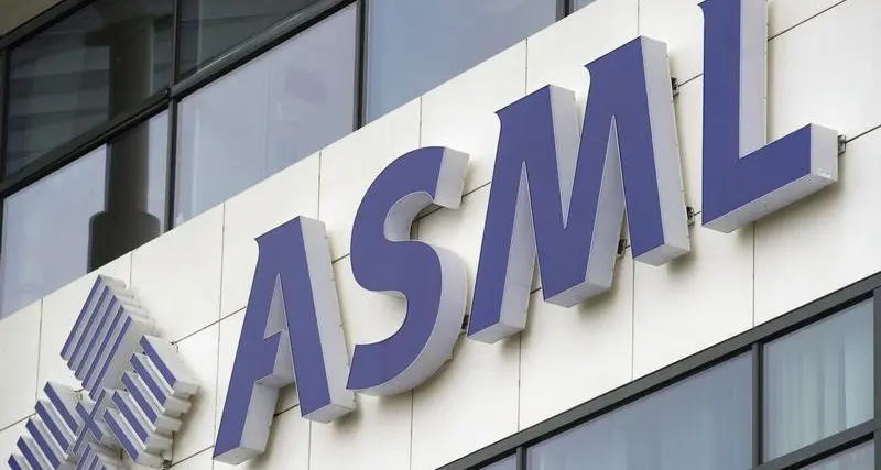 Chinese chipmaker SMIC buys $1.2bln in tools from ASML