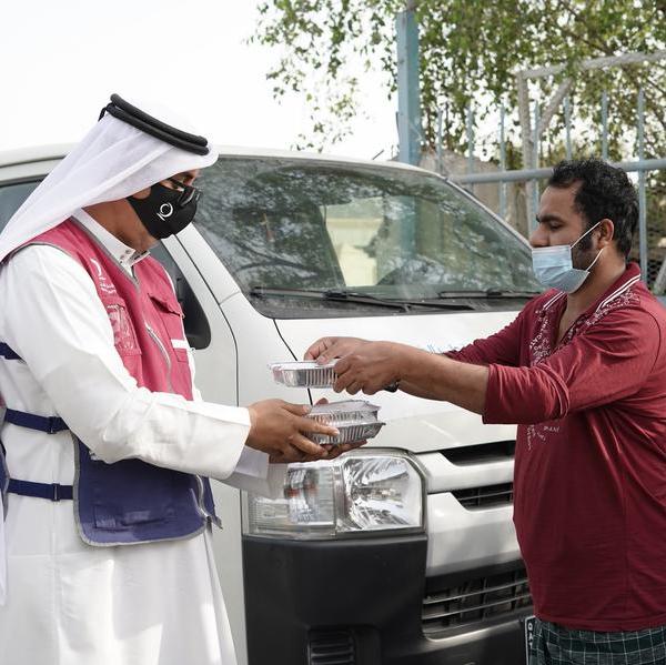 Bin Youssef collaborates with Qatar Charity to distribute iftar boxes to workers