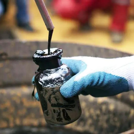 Oil set to rise for a third week on strong China economic data