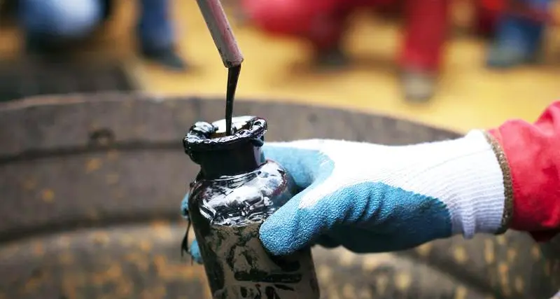 Oil set to rise for a third week on strong China economic data