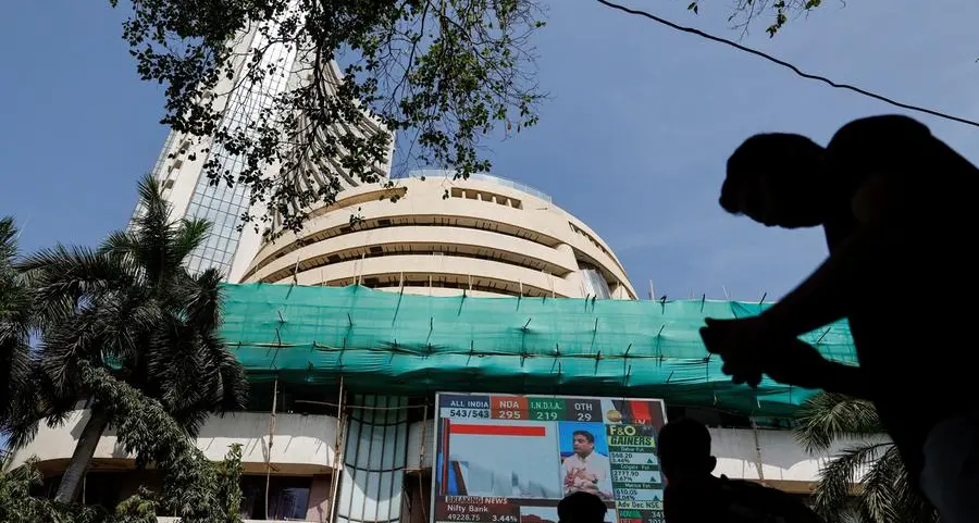 IT, private banks lead Indian shares to third day of record closing highs