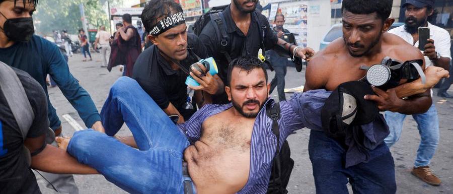 Police clash with protesters over Sri Lanka fuel shortage