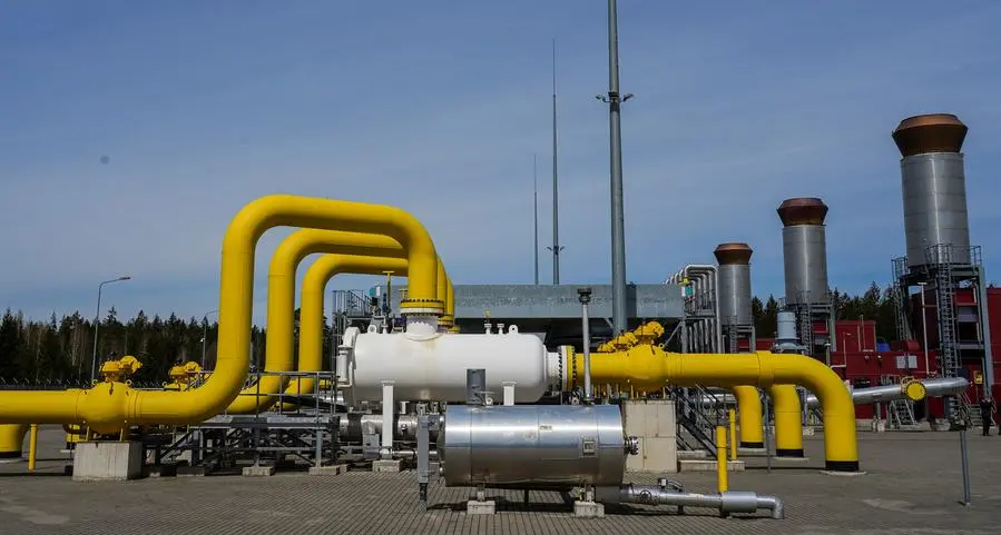 Russian gas flows to Europe via Ukraine steady