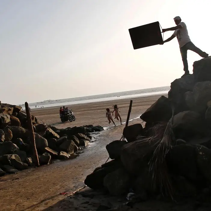 دبي للإنتاج السينمائي تقلص مدة إصدار تصاريح التصوير إلى 3 أيام