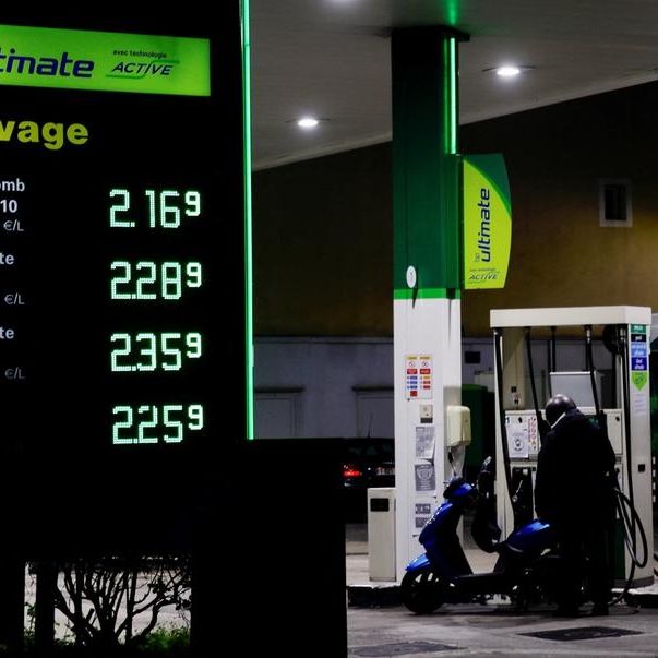 French petrol stations run low on fuel as refinery strikes bite