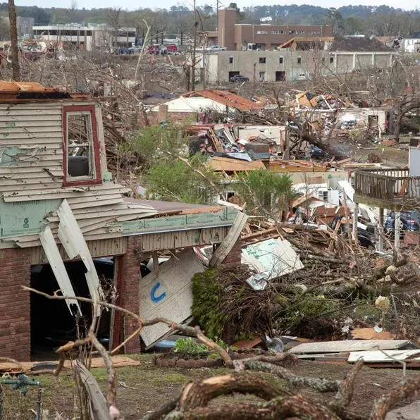 'Catastrophic' Arkansas tornado kills 3, Illinois storm leaves 1 dead