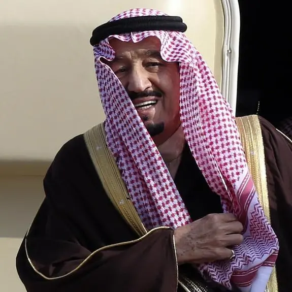 خادم الحرمين الشريفين يلتقي وفدا من حزب المحافظين البريطاني