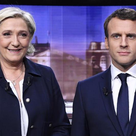 ماكرون ولوبان يتنافسان على رئاسة فرنسا