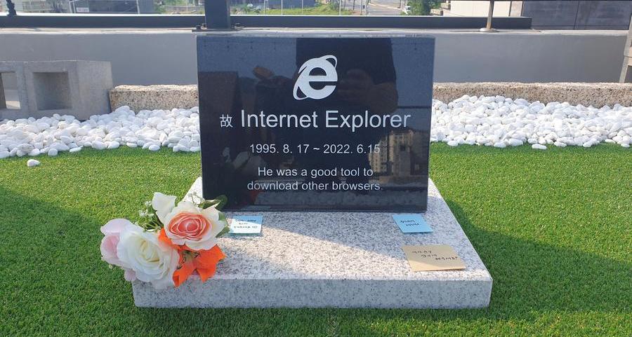 Internet Explorer gravestone goes viral in South Korea