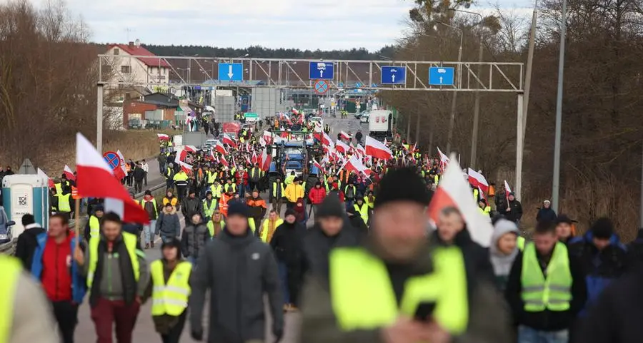 Polish farmers to step up protests with total blockade of Ukrainian border