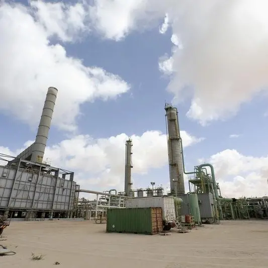 UPDATE 1-Libya's Zueitina loads first crude export cargo since 2015