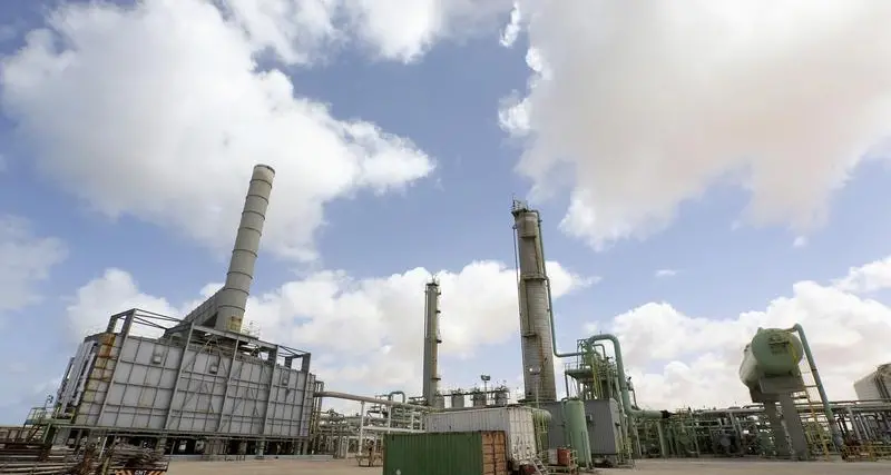 UPDATE 1-Libya's Zueitina loads first crude export cargo since 2015