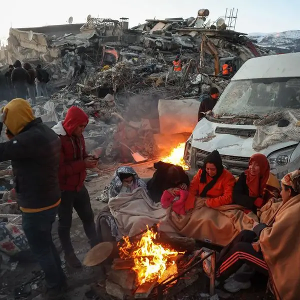 Turkish quake survivors face big freeze in cars, tents