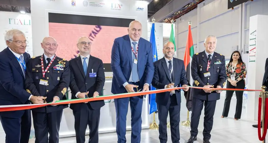 Italian Defense Minister officiates the Italian Trade Agency Pavilion at Dubai Airshow 2023