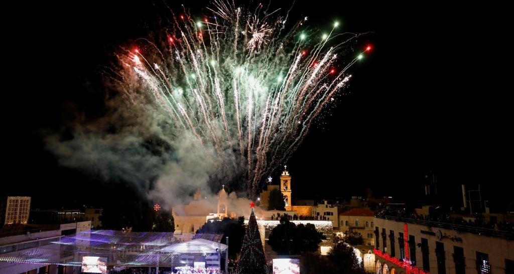 Hoping Omicron won't wreck Christmas, Bethlehem lights up tree