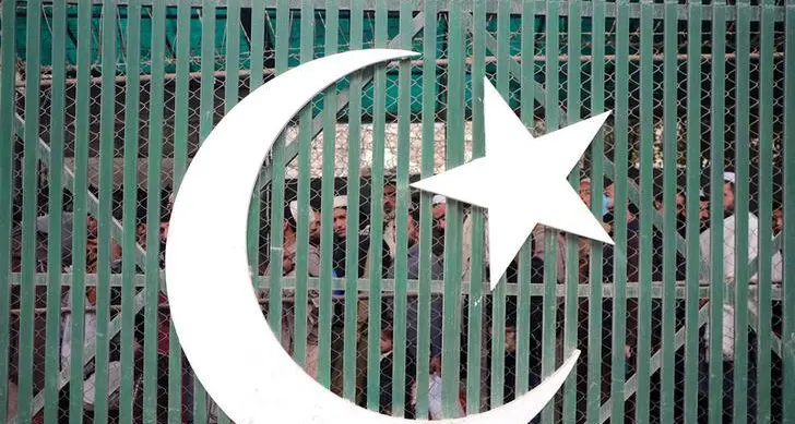 Pakistan's majority parties struggle to form coalition government