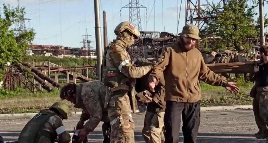 Evacuation of Ukrainian troops from Mariupol continues - Ukrainian general