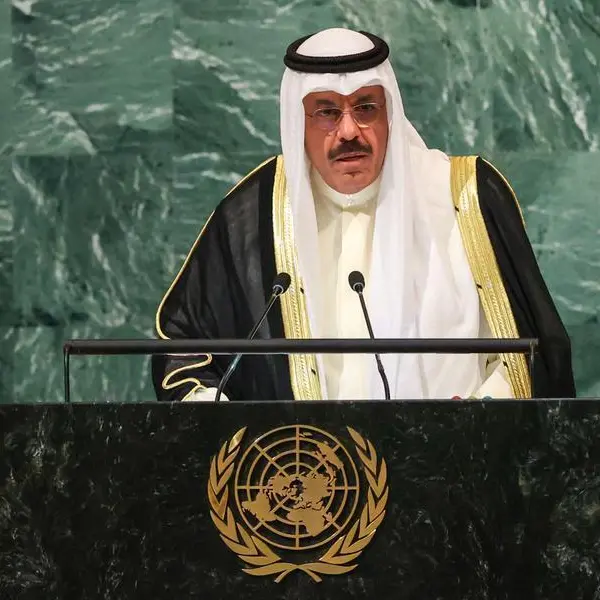جدل واستقالة تحوم حول حكومة الكويت الجديدة بعد يوم من تعيينها