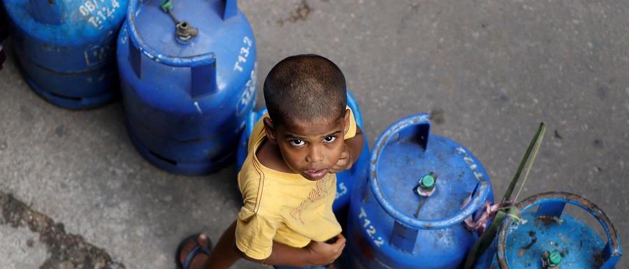 Long lines for fuel plague crisis-hit Sri Lanka