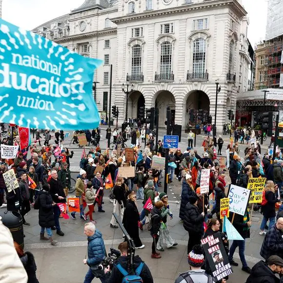 UK govt, teaching unions to start 'intensive' talks to end strikes