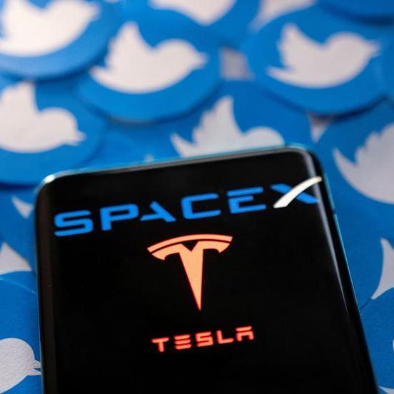Elon Musk's SpaceX is poised to become the most valuable U.S. startup