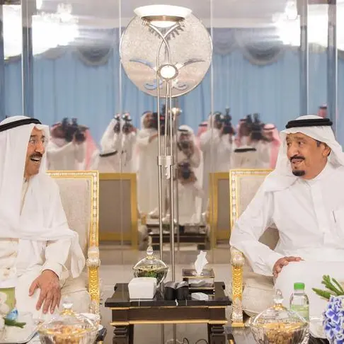أهم الأخبار: الحكومة الكويتية تنوي الاستثمار في طرح أرامكو ومحافظ المركزي القطري يتوقع نمو اقتصاد بلاده 2.8% في 2020